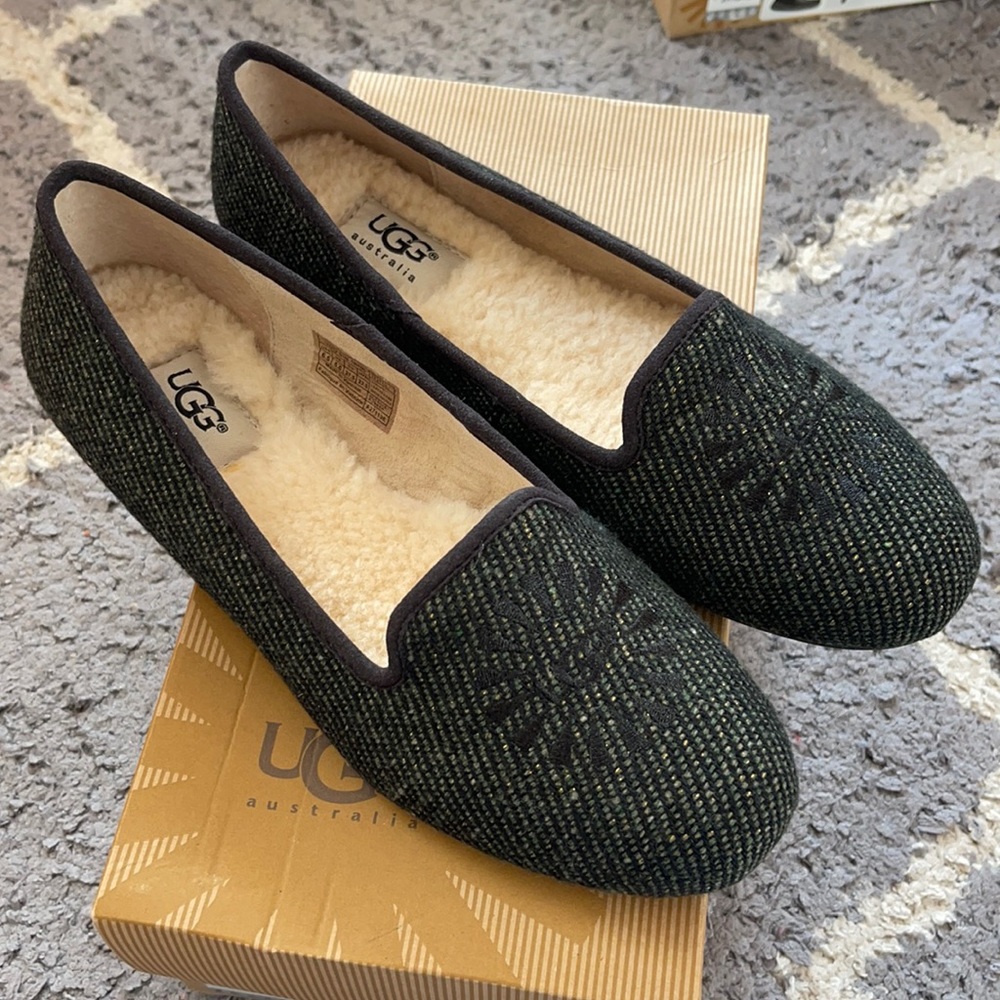 NWB-UGG brand new Tweed loafer